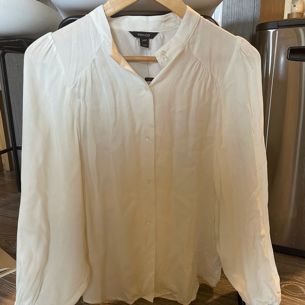 RW&Co blouse - brand new!